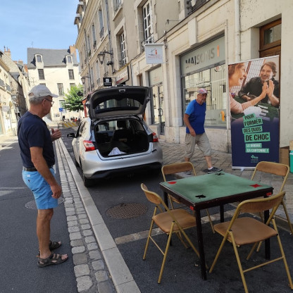 FÊTE DU SPORT - 1ère position : de l'ombre de la place mais pas visible